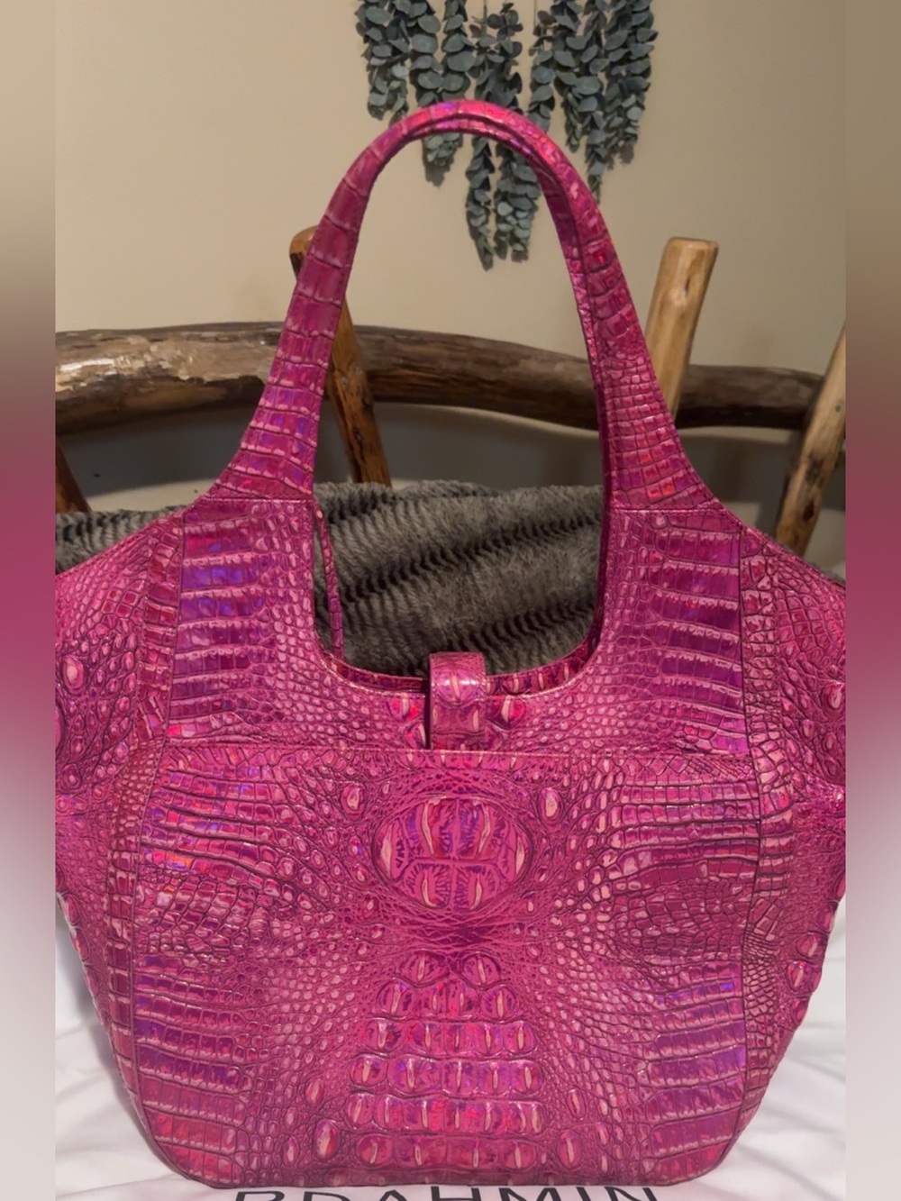 Brahmin Pink Potion Croc Embossed Leather Tote w/Matching Wallet & Card Holder - Picture 3 of 10